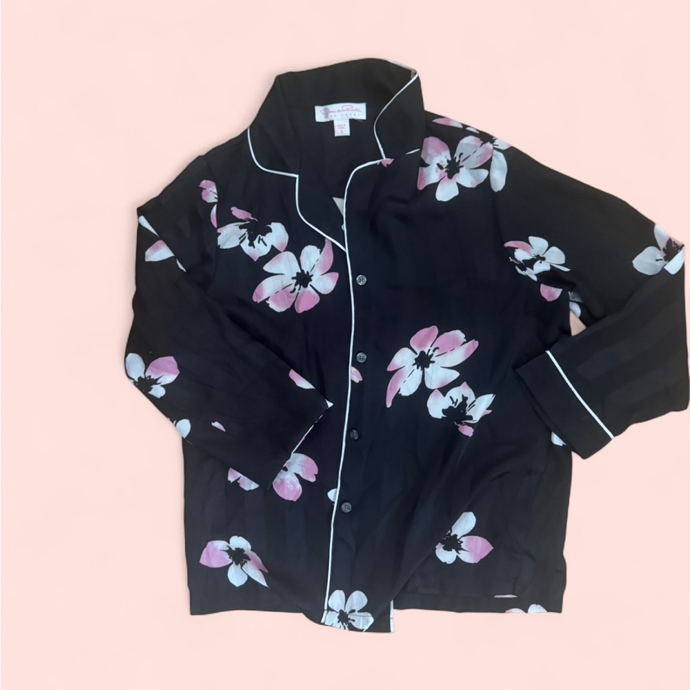 Oscar de la Renta Sleepwear Black Floral Pajama Top
